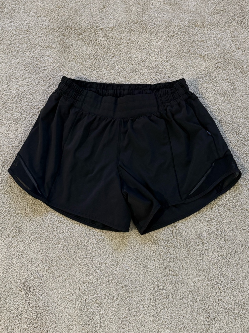 2019 Lululemon Hotty Hot Short II Long 4” Black Running Athletic Shorts Size 8 - Picture 6 of 8
